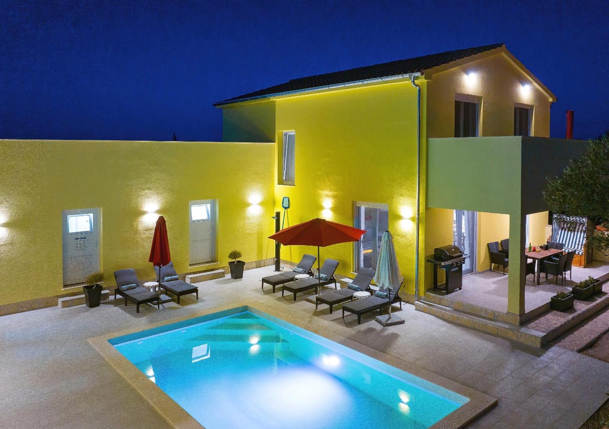 Gaby With Heated Pool *